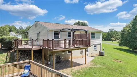 Exterior - 211 Crestbourne Dr, Goodview, VA 24095 photo 8 of 28