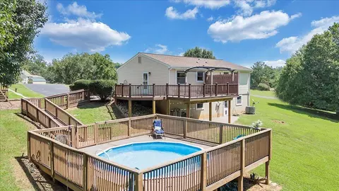 Exterior - 211 Crestbourne Dr, Goodview, VA 24095 photo 12 of 28