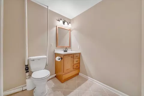 Bath - 211 Crestbourne Dr, Goodview, VA 24095 photo 3 of 4