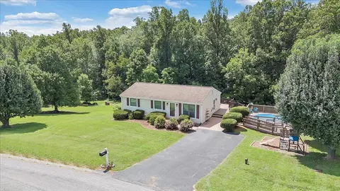 View/Area - 211 Crestbourne Dr, Goodview, VA 24095 photo 10 of 14
