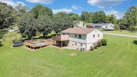 View/Area - 211 Crestbourne Dr, Goodview, VA 24095 photo 8 of 14