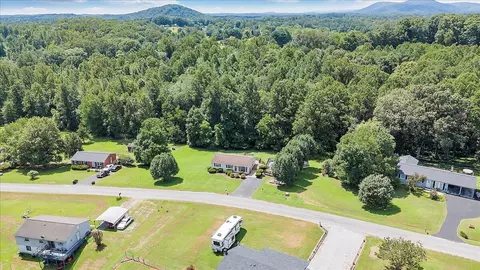 View/Area - 211 Crestbourne Dr, Goodview, VA 24095 photo 13 of 14