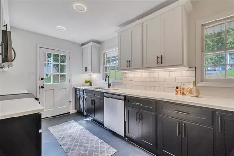 719 Estates Rd SE, Roanoke, VA 24014 photo 13