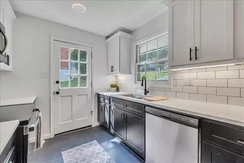 719 Estates Rd SE, Roanoke, VA 24014 photo 15