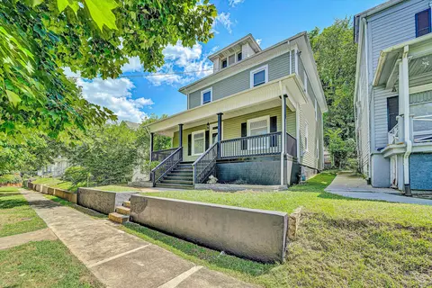 809 Elm Ave SE, Roanoke, VA 24013 photo 2