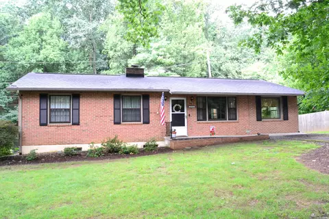 1276 Dennis Ln, Salem, VA 24153