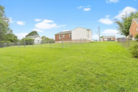 Exterior - 218 Post Rd, Roanoke, VA 24019 photo 5 of 7