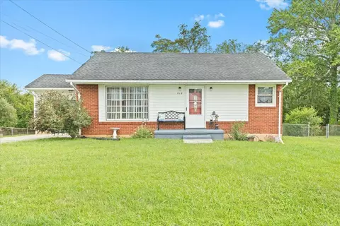 Exterior - 218 Post Rd, Roanoke, VA 24019 photo 2 of 7