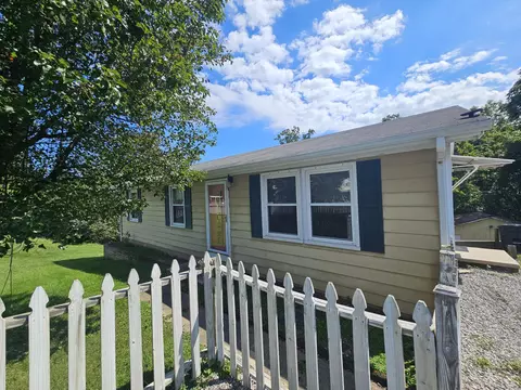 338 Poor Farm Rd, Fincastle, VA 24090
