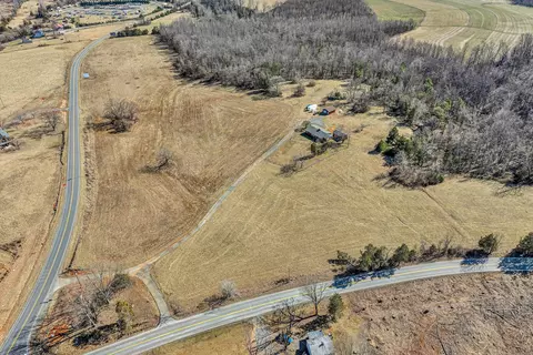 4015 White House Rd, Moneta, VA 24121