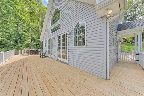 Exterior - 2011 Deepwoods Rd, Hardy, VA 24101 photo 12 of 22