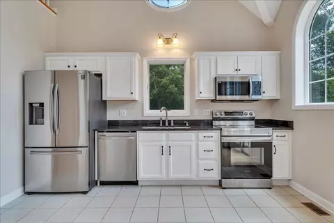 Kitchen - 2011 Deepwoods Rd, Hardy, VA 24101 photo 2 of 3