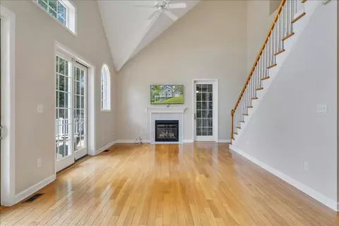 Living - 2011 Deepwoods Rd, Hardy, VA 24101 photo 2 of 11