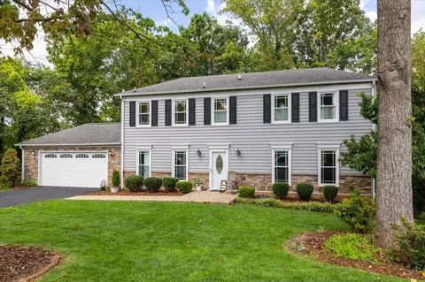 3337 Hollyfield Cir, Roanoke, VA 24018
