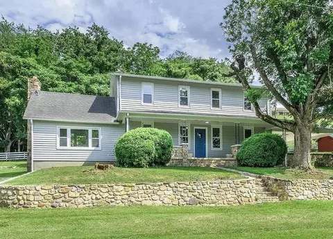 218 Albemarle Ave, Buchanan, VA 24066