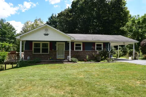1890 Beaver Creek Rd NW, Floyd, VA 24091