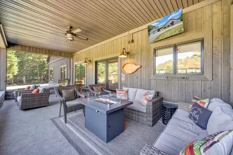 Exterior - 4344 Smith Mountain Road Rd, Penhook, VA 24137 photo 6 of 18