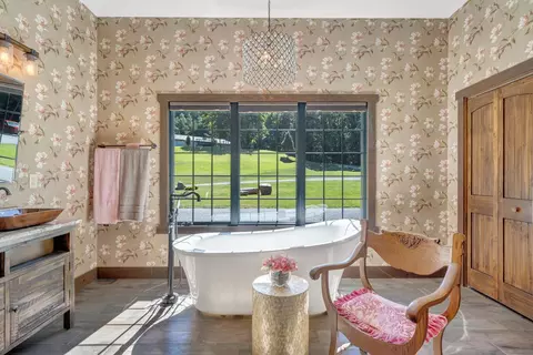 Bath - 4344 Smith Mountain Road Rd, Penhook, VA 24137 photo 2 of 16