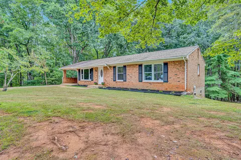 146 Pineview Dr, Hardy, VA 24101 photo 3