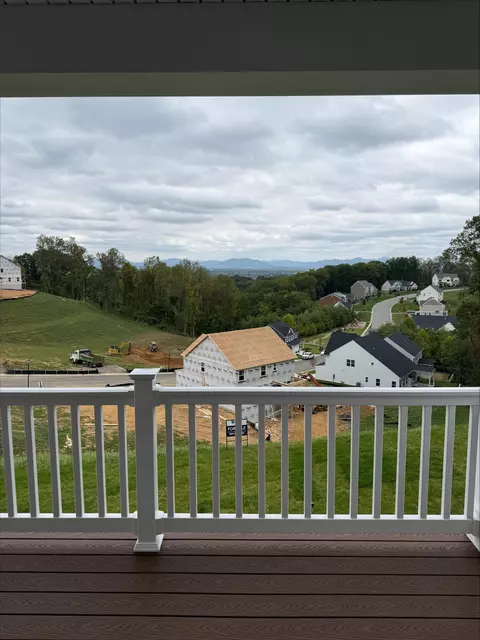 7149 Fairway Ridge Cir, Salem, VA 24153