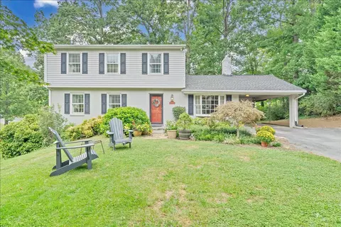 2973 Tree Swallow Rd, Roanoke, VA 24018
