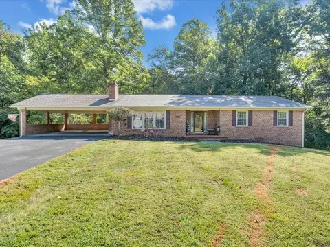 525 Mulberry Rd, Ridgeway, VA 24148 photo 1