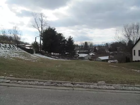 310 Stoneledge Dr, Roanoke, VA 24019
