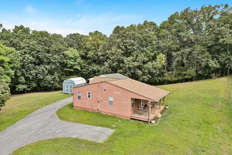 748 Shafer Ln, Natural Bridge Station, VA 24579