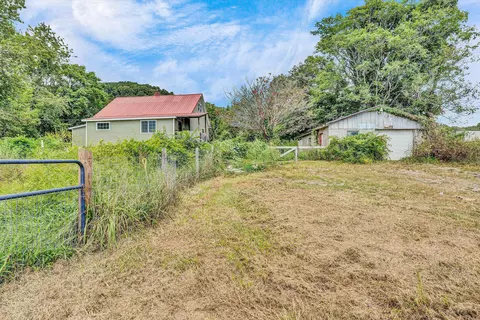 Exterior - 855 Algoma Rd, Callaway, VA 24067 photo 5 of 9