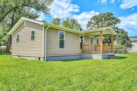 23613 Botetourt Rd, Eagle Rock, VA 24085