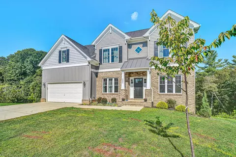 5894 Ivy Park Dr, Roanoke, VA 24018