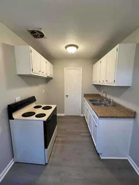1630 Wayne St NE, Roanoke, VA 24012