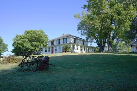 805 Longfield Rd, Fincastle, VA 24090