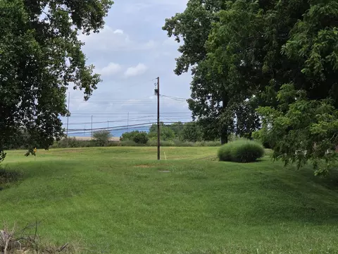 1888 Palmer St NW, Christiansburg, VA 24073