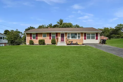 4207 Sharolyn Dr, Roanoke, VA 24018