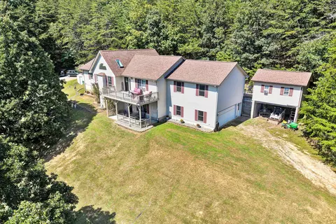 38 Pine Rdg, New Castle, VA 24127