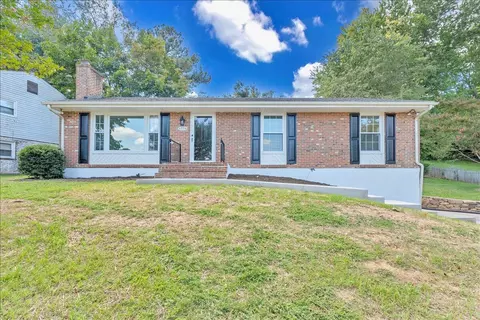 5326 Eveningwood Ln, Roanoke, VA 24019