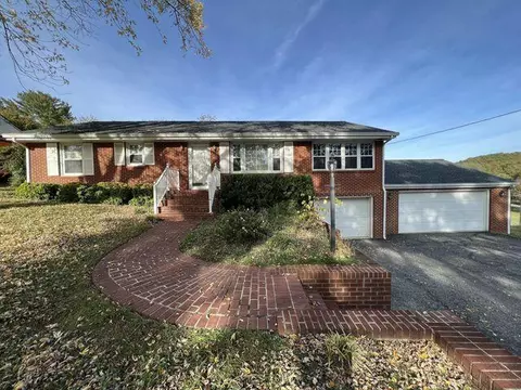 5525 Arthur St, Roanoke, VA 24018