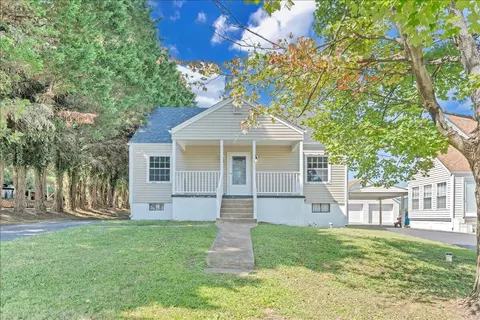 2052 Kenwood Blvd SE, Roanoke, VA 24013