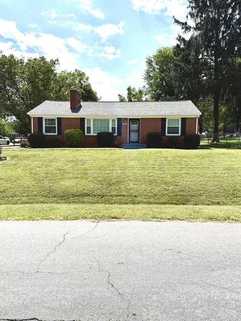 Exterior - 7002 Brookview Dr, Roanoke, VA 24019 photo 2 of 6