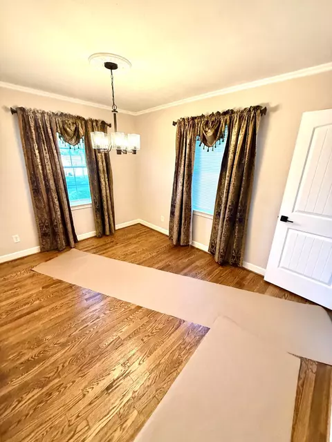 Dining - 7002 Brookview Dr, Roanoke, VA 24019 photo 1 of 1