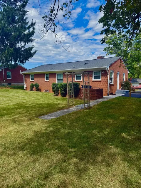 Exterior - 7002 Brookview Dr, Roanoke, VA 24019 photo 6 of 6