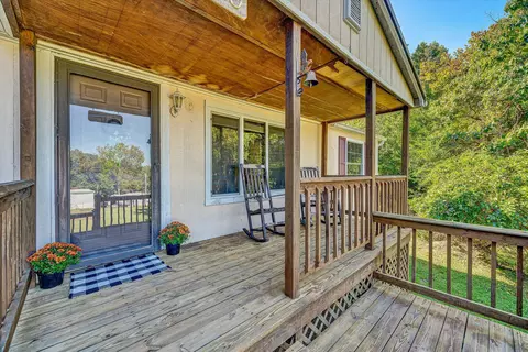 1030 Healing Springs Rd, Blue Ridge, VA 24064