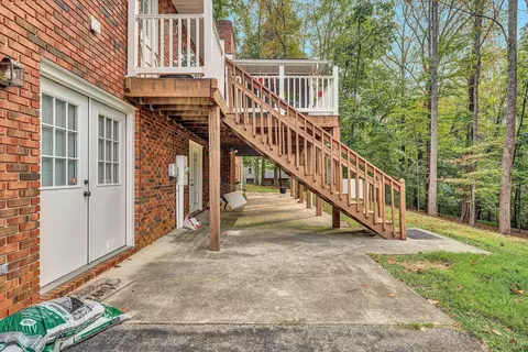 Exterior - 407 Brookledge Dr, Vinton, VA 24179 photo 14 of 22