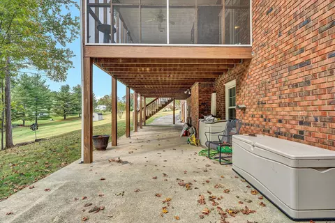 Exterior - 407 Brookledge Dr, Vinton, VA 24179 photo 13 of 22