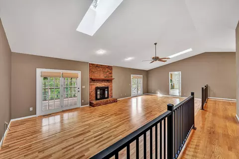 Living - 407 Brookledge Dr, Vinton, VA 24179 photo 1 of 4