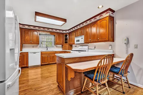 Kitchen - 407 Brookledge Dr, Vinton, VA 24179 photo 1 of 6