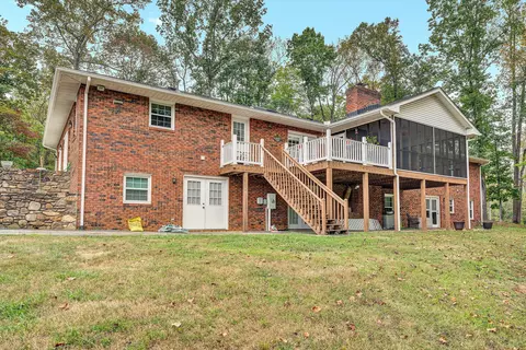Exterior - 407 Brookledge Dr, Vinton, VA 24179 photo 16 of 22