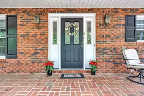 Exterior - 407 Brookledge Dr, Vinton, VA 24179 photo 4 of 22