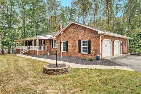 Other - 407 Brookledge Dr, Vinton, VA 24179 photo 2 of 15